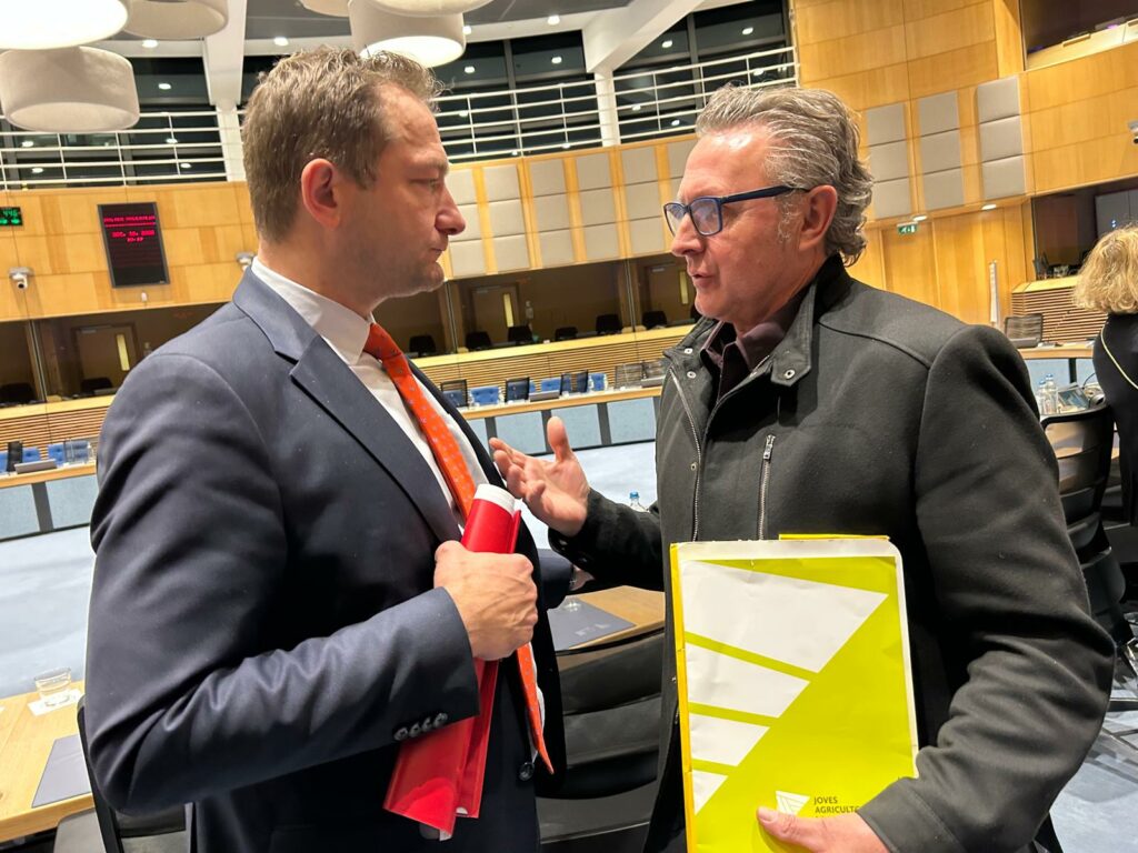 Jaume Bernis negociant directament amb el comisari d'Agricultura europeu el passat 18 de desembre
